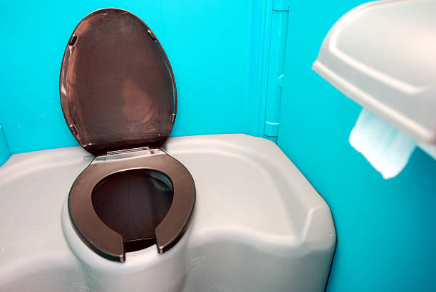 Best Portable restroom trailer rental  in Unionville, MO